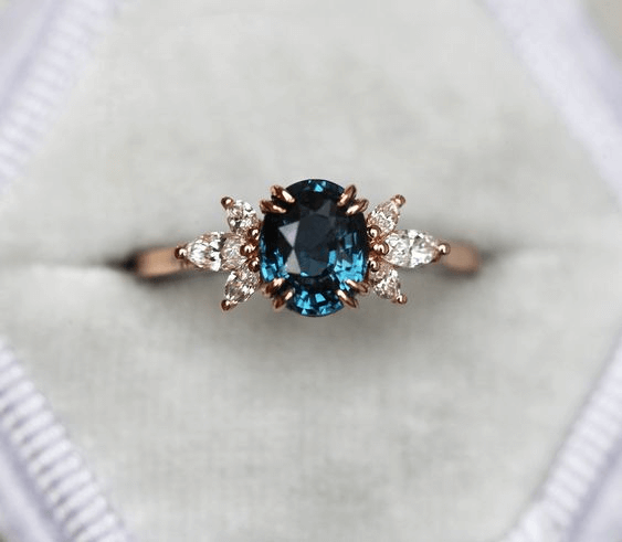 Sapphire engagement ring - Pinterest